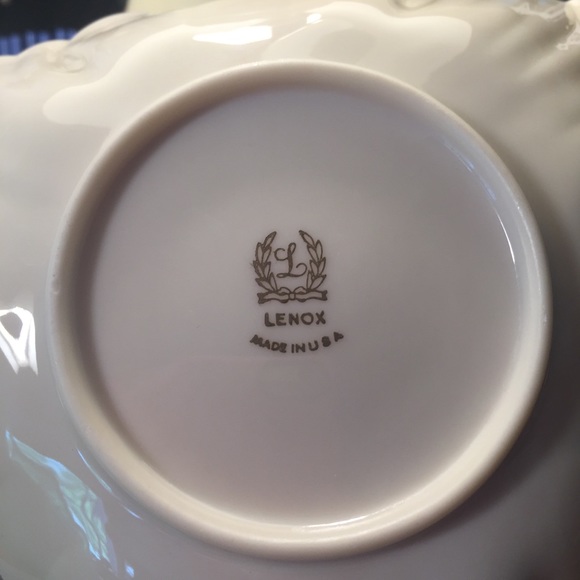 Lenox Vintage Triangle Candy Dish, Bone Chin - Picture 9 of 9